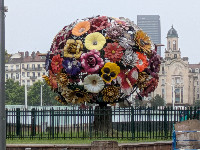 L’Arbre à Fleurs (The Flower Tree), Quai du Docteur Gailleton, Lyon, Rhône