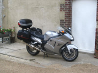 Blackbird parked by the Farmhouse